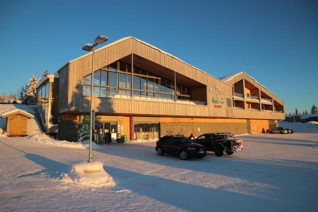 Leilighet Med Panoramautsikt Sjusjoen Innendors Parkering Exterior foto